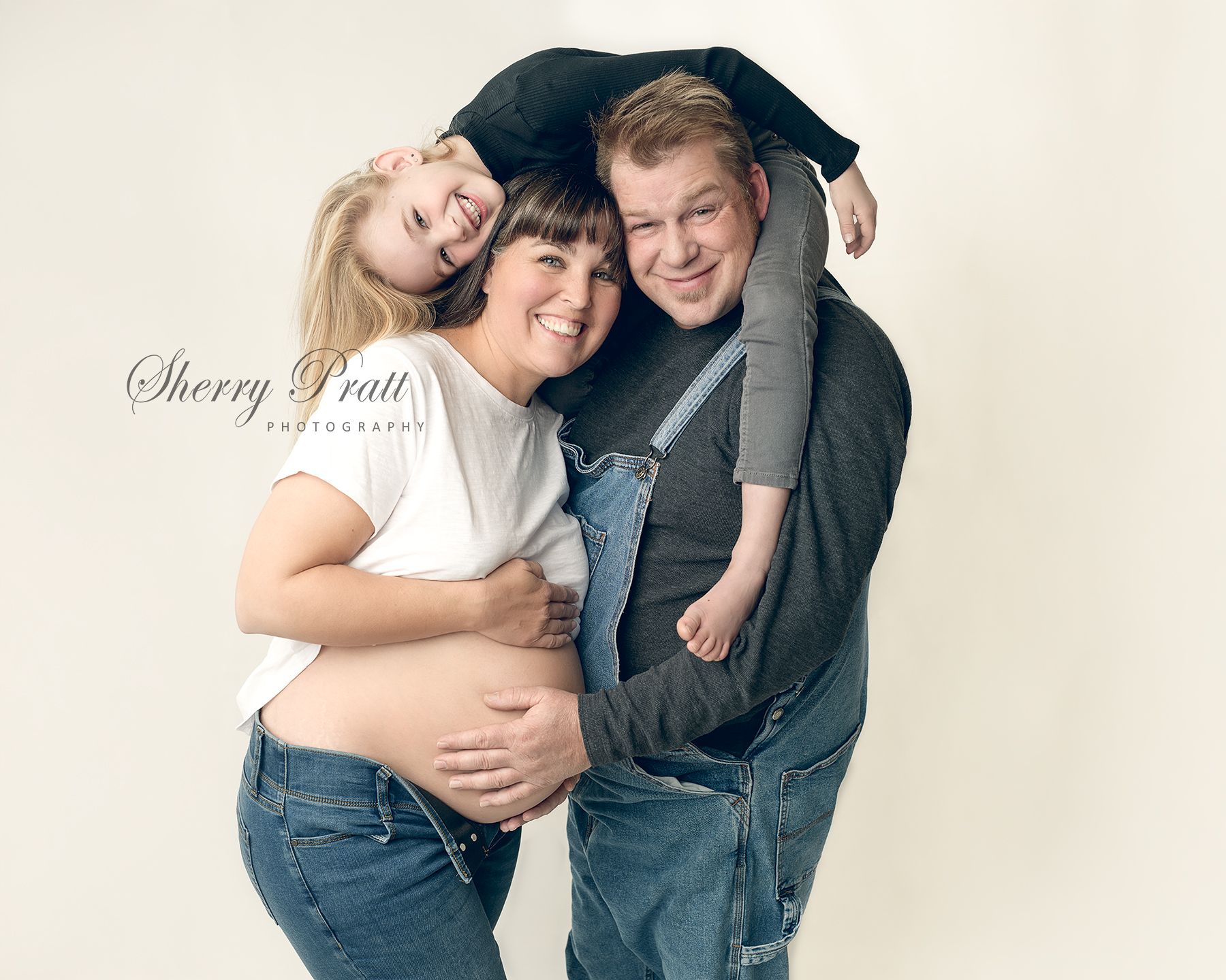 maternity, baby, baby on the way, newborn, photography, portrait, family